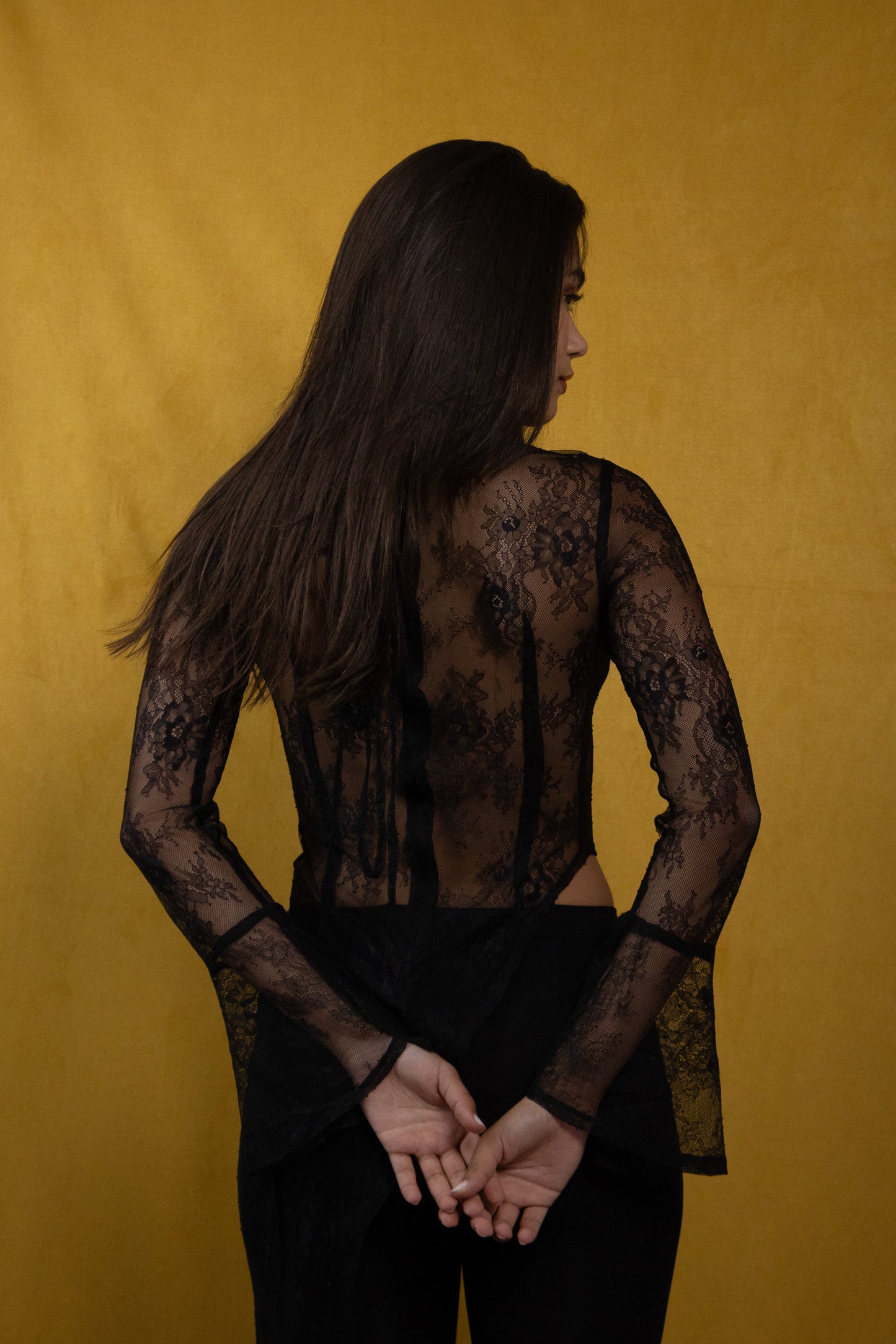 Lace A-Symmetrical Top in Noir